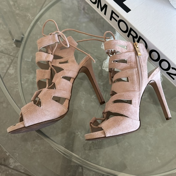 Show Stopper ShoeMint Blush Heels - Picture 2 of 3